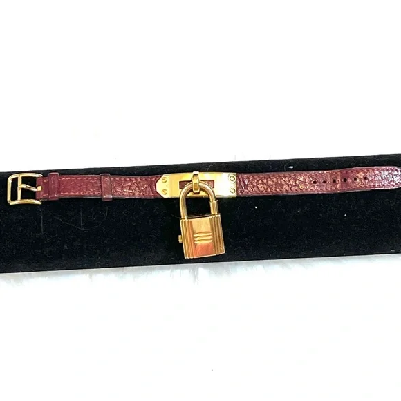 🍒Hermès Burgundy Kelly Watch